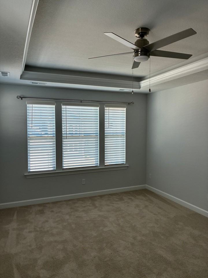 2209 Sanibel Ln - Photo 2 of 7