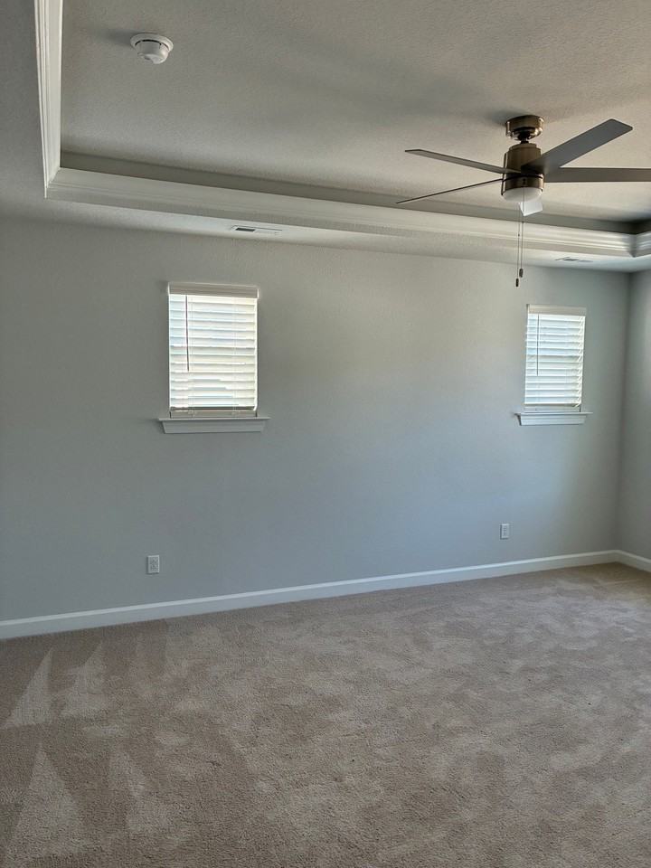 2209 Sanibel Ln - Photo 3 of 7