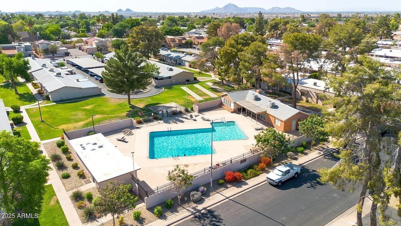 846 N Date - Photo 4 of 4