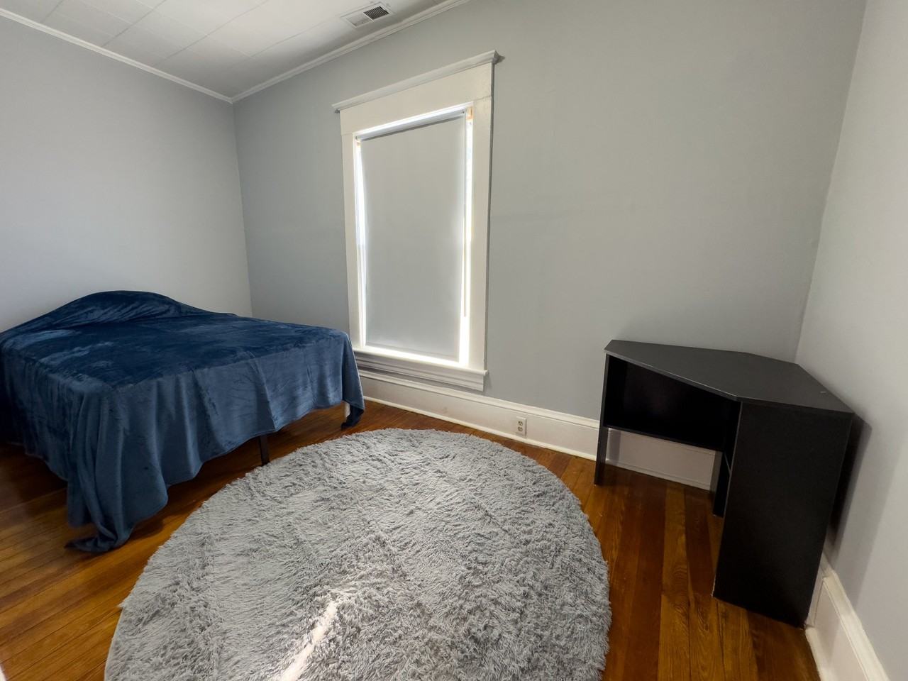 1411 Clarke Ave Sw #2 - Photo 3 of 11