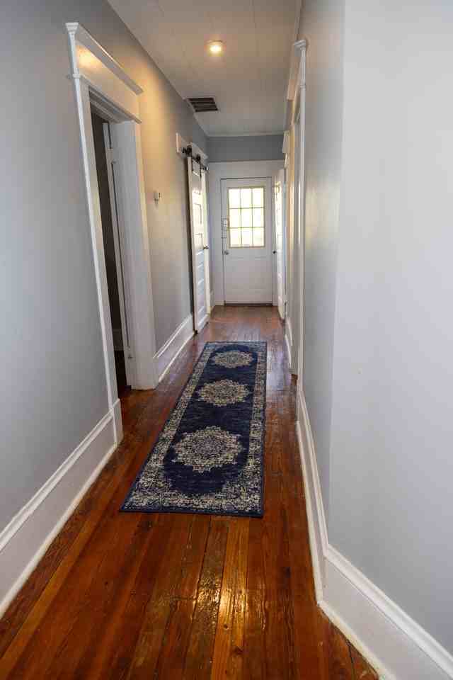 1411 Clarke Ave Sw #2 - Photo 4 of 11