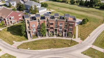 featured image of 492 Bluestem Cir