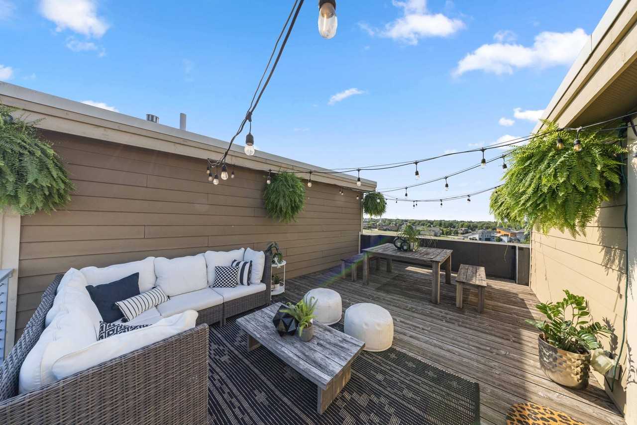 492 Bluestem Cir - Photo 3 of 20