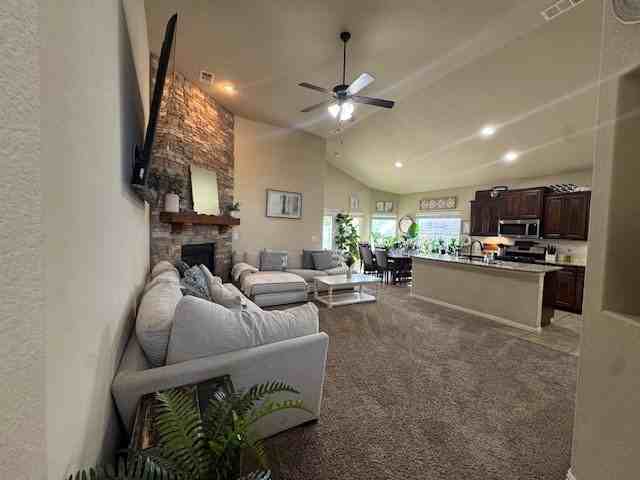 6615 Colony Rd - Photo 4 of 29