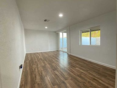 2533 S Olivia Ave - Photo 5 of 8