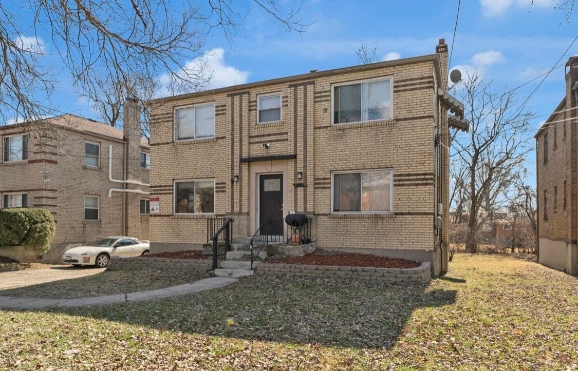 1631 Summit Rd #2 - Photo 2 of 13