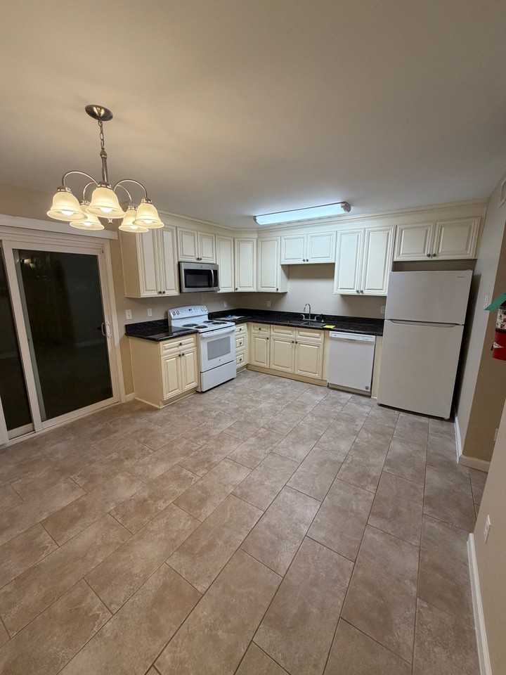 4832 Finch St #A - Photo 2 of 18