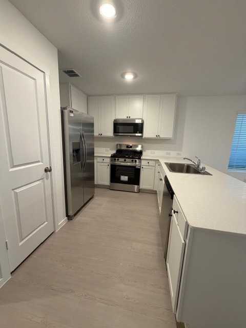 12128 Steeplechase Dr - Photo 4 of 17