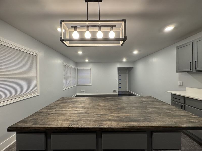 3303 Johnson St Ne - Photo 4 of 10