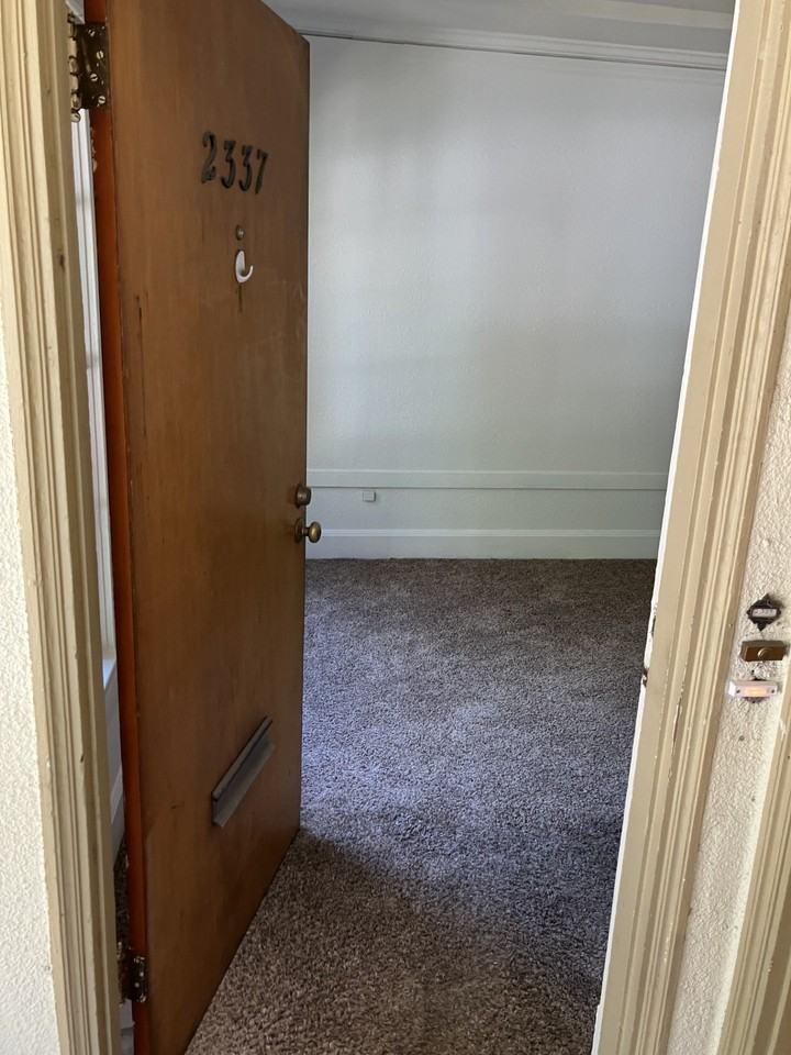 2337 Waverly St #2337 - Photo 4 of 20