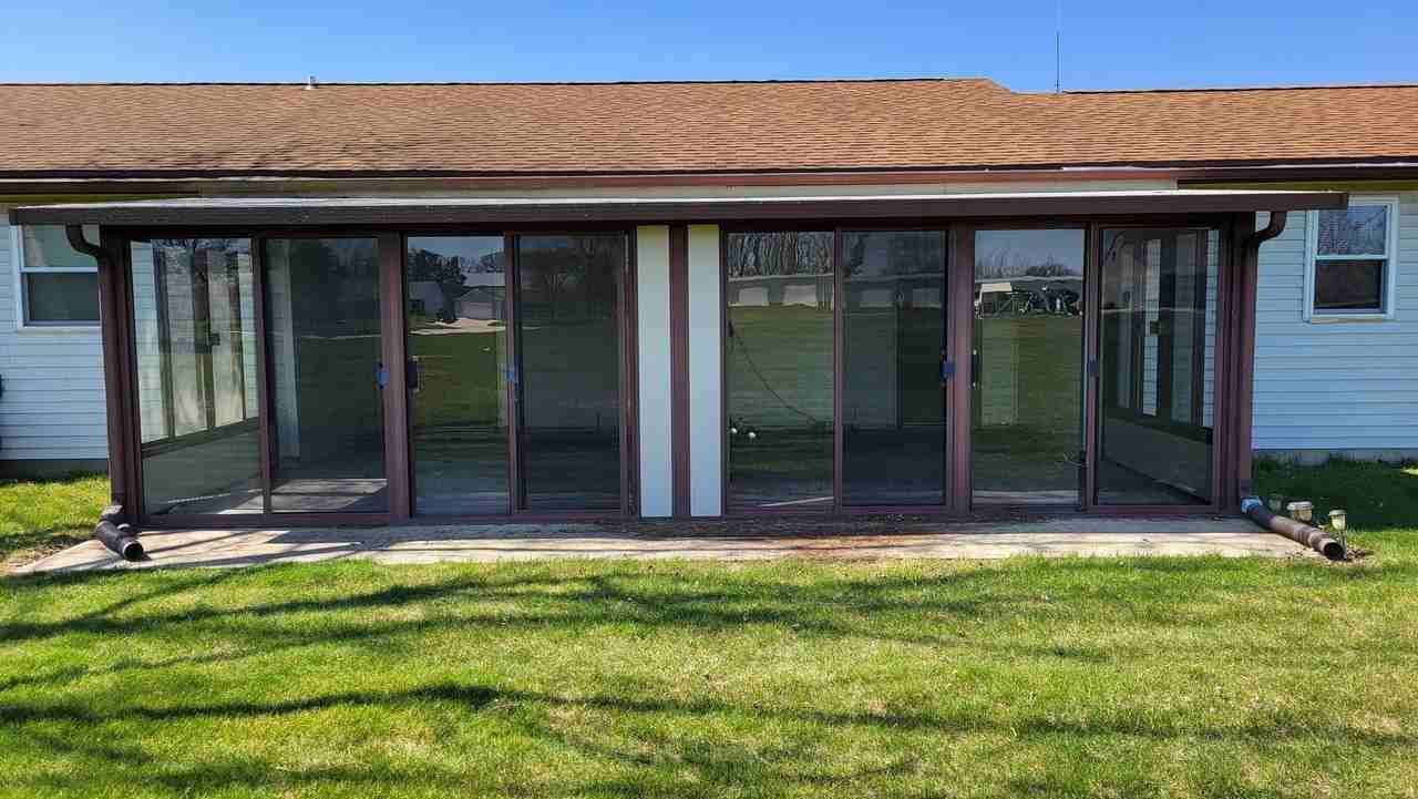 224 Lincoln Dr - Photo 2 of 11