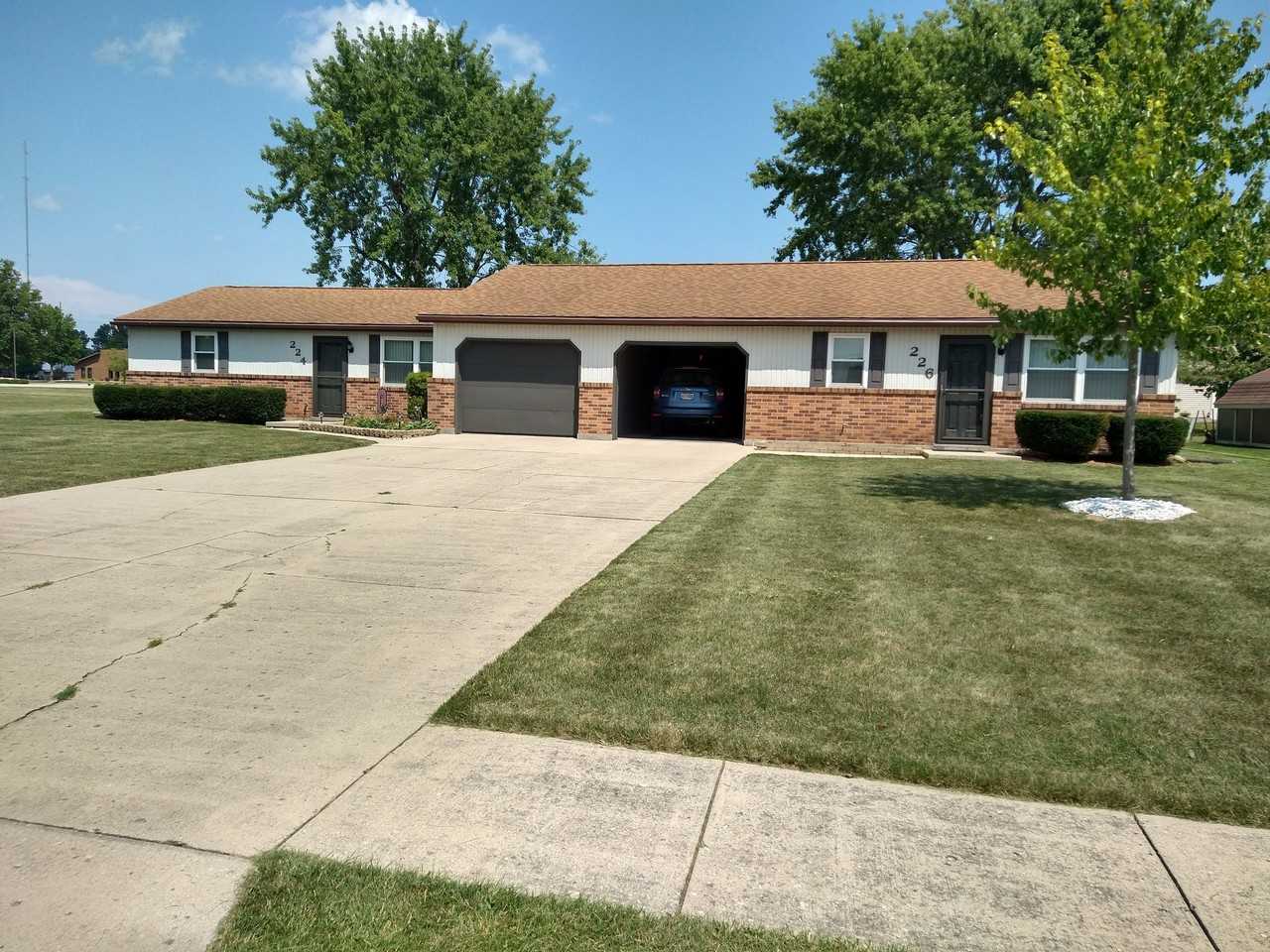 224 Lincoln Dr - Photo 4 of 11