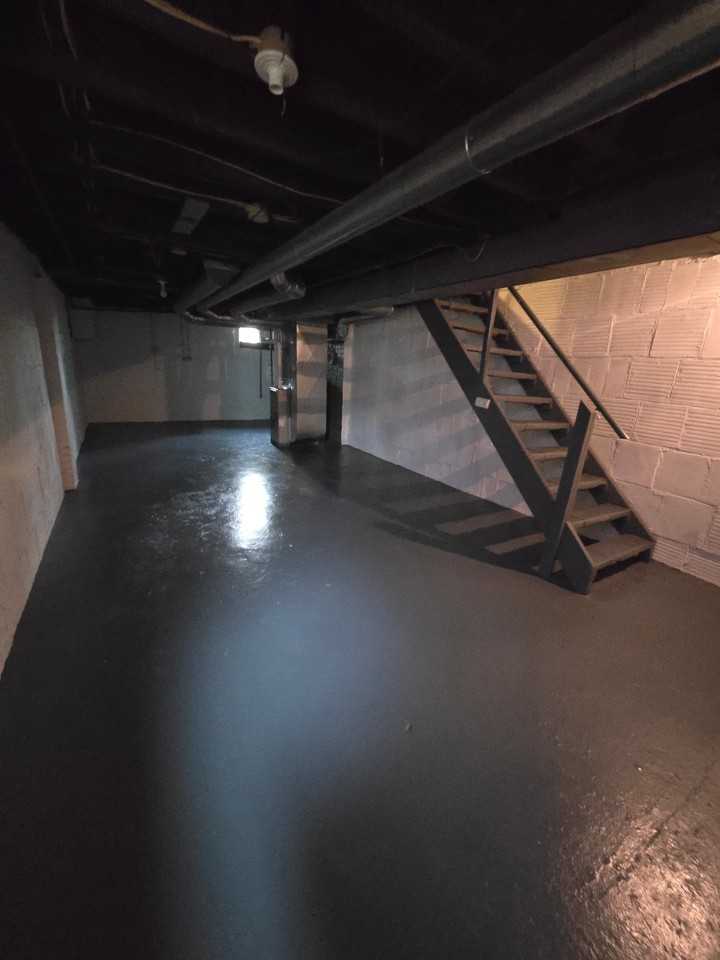 3931 Bell St - Photo 5 of 20