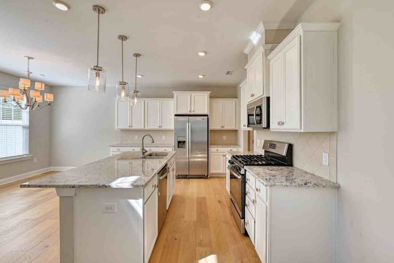 335 Acorn Hollow Pl - Photo 6 of 20