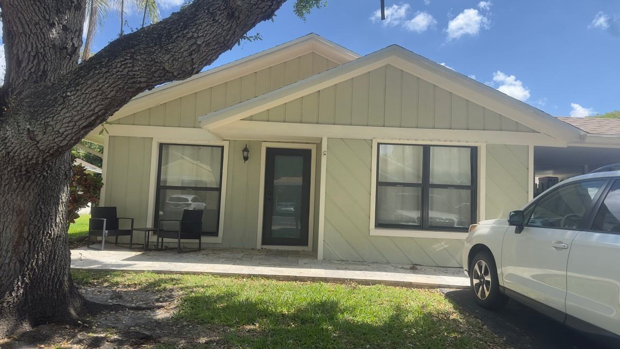 3620 W Bell Dr - Photo 2 of 16