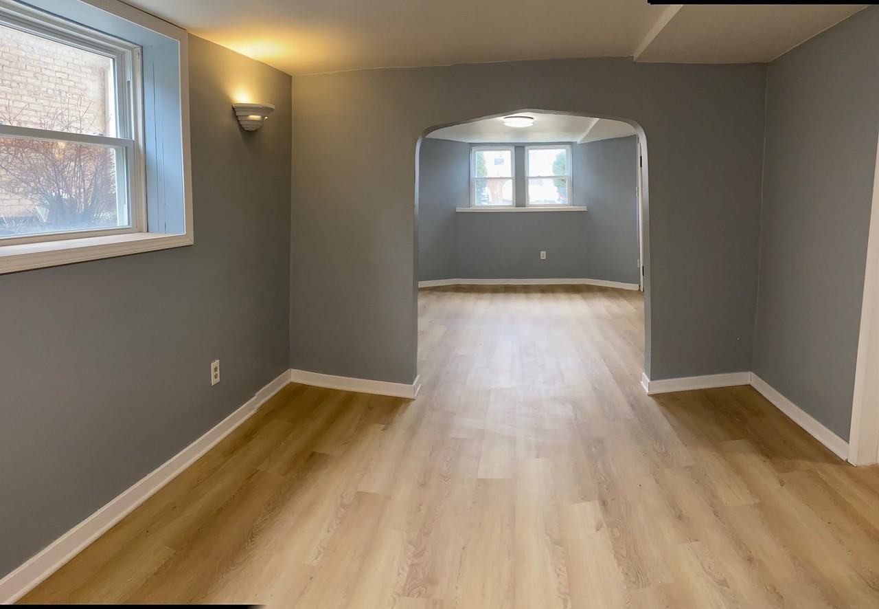 3755 S Winchester Ave - Photo 3 of 20