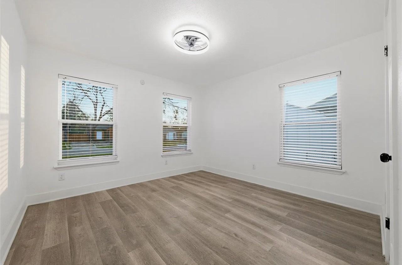 3077 Sunnyvale St - Photo 3 of 8