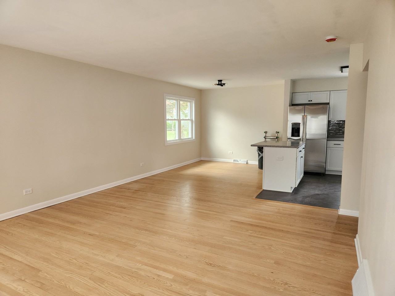 33 Cranbrook Dr - Photo 3 of 19