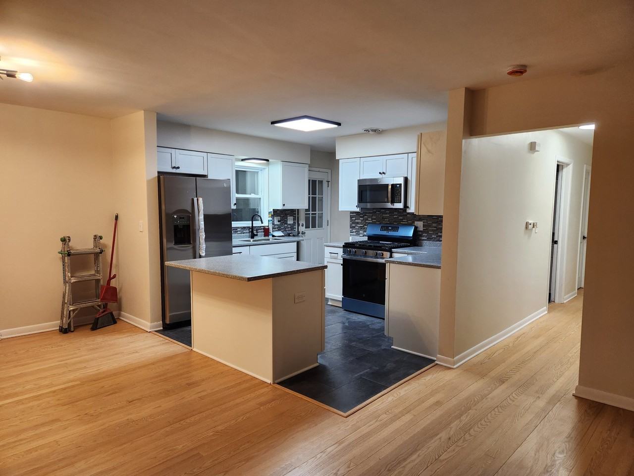 33 Cranbrook Dr - Photo 4 of 19