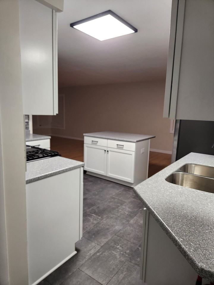 33 Cranbrook Dr - Photo 5 of 19