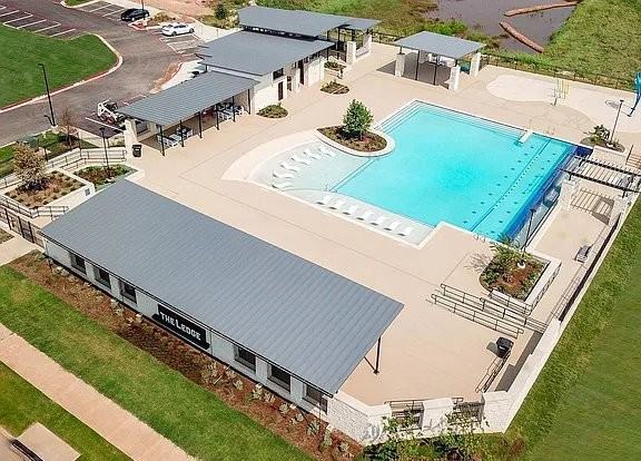 387 Borchers Blvd - Photo 2 of 19