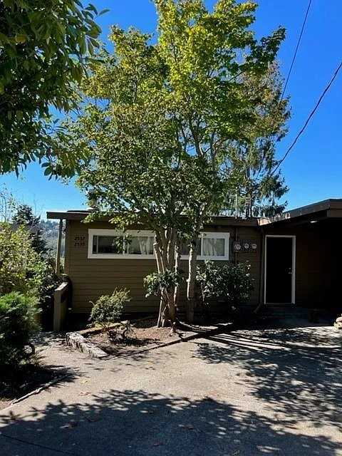 2537 13th Ave W #B - Photo 7 of 7