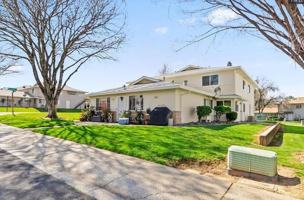 featured image of 3615 Sapphire Dr #3