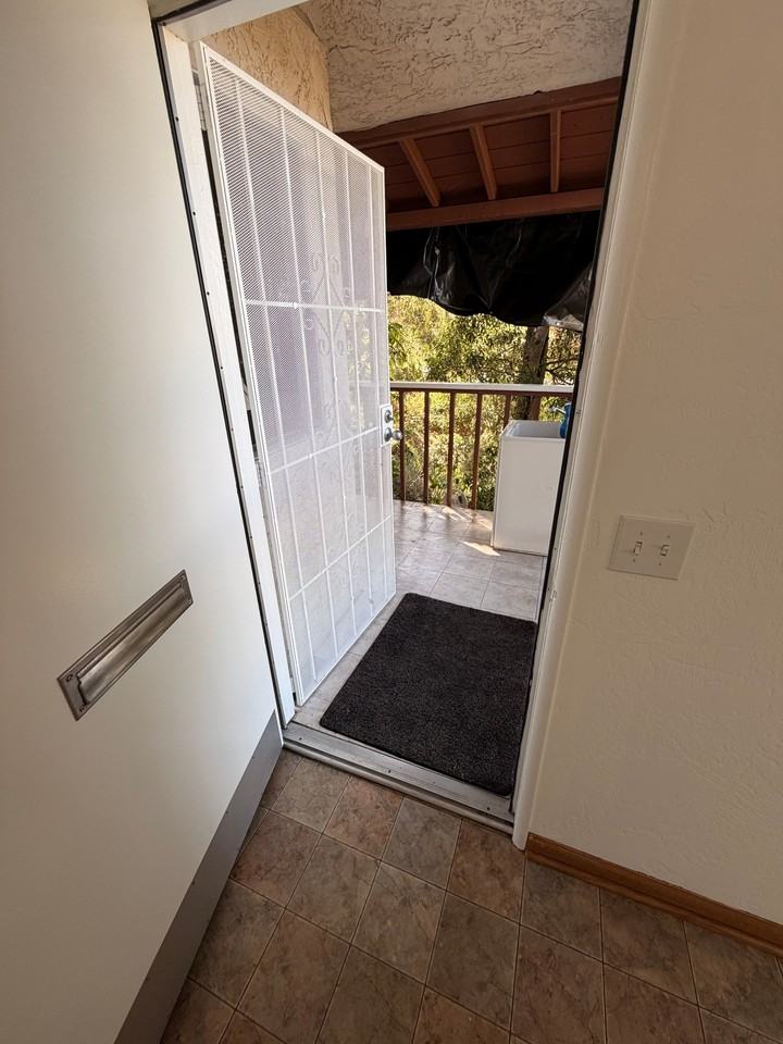 1949 Monte Vista Dr - Photo 2 of 20