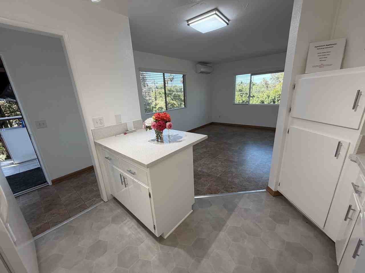 1949 Monte Vista Dr - Photo 4 of 20