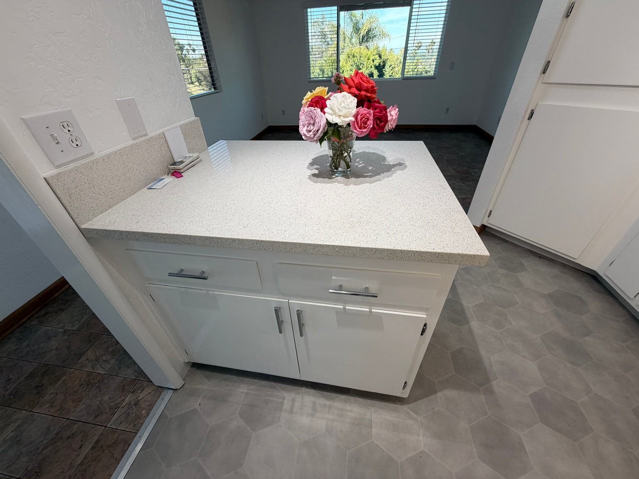 1949 Monte Vista Dr - Photo 5 of 20