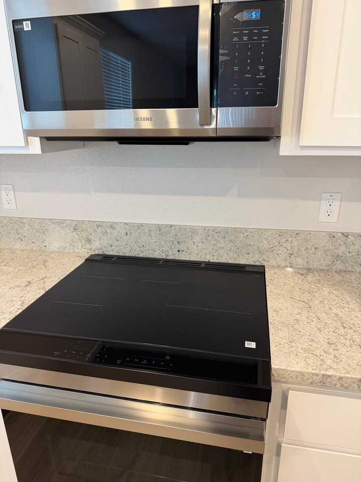 2777 Compile Way - Photo 4 of 23