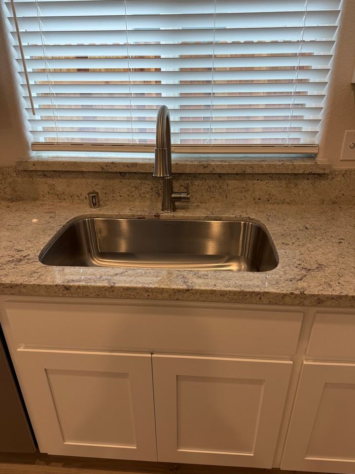 2777 Compile Way - Photo 5 of 23