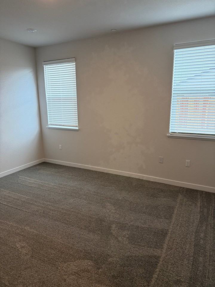 2777 Compile Way - Photo 7 of 23