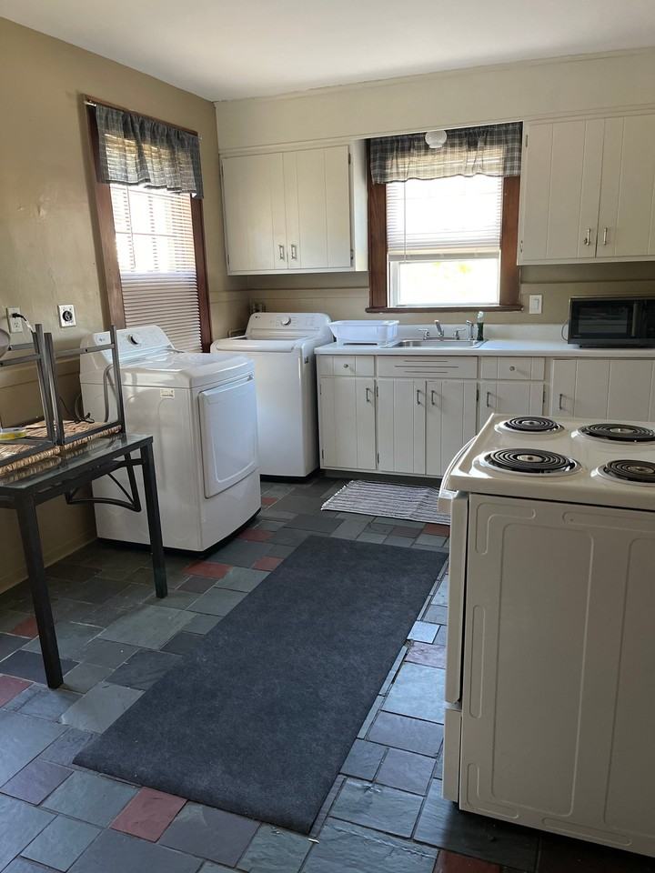 23 Ochsner Pl #1 - Photo 4 of 6