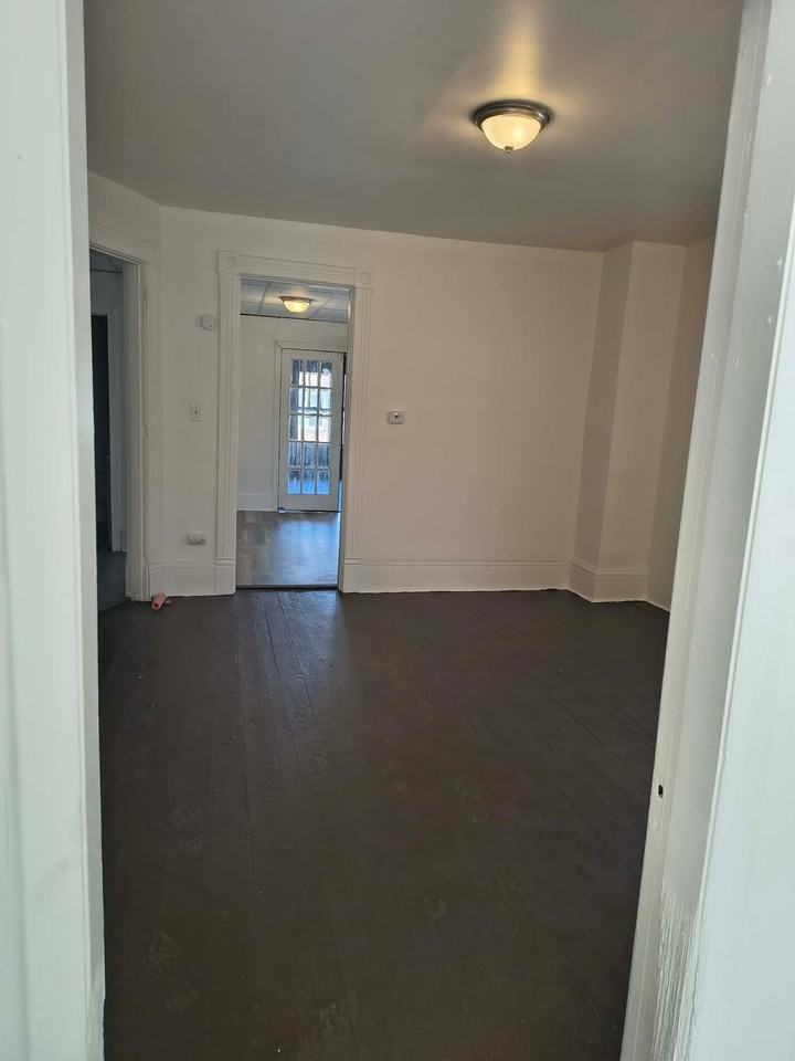 225 E 5th Ave - Photo 5 of 15