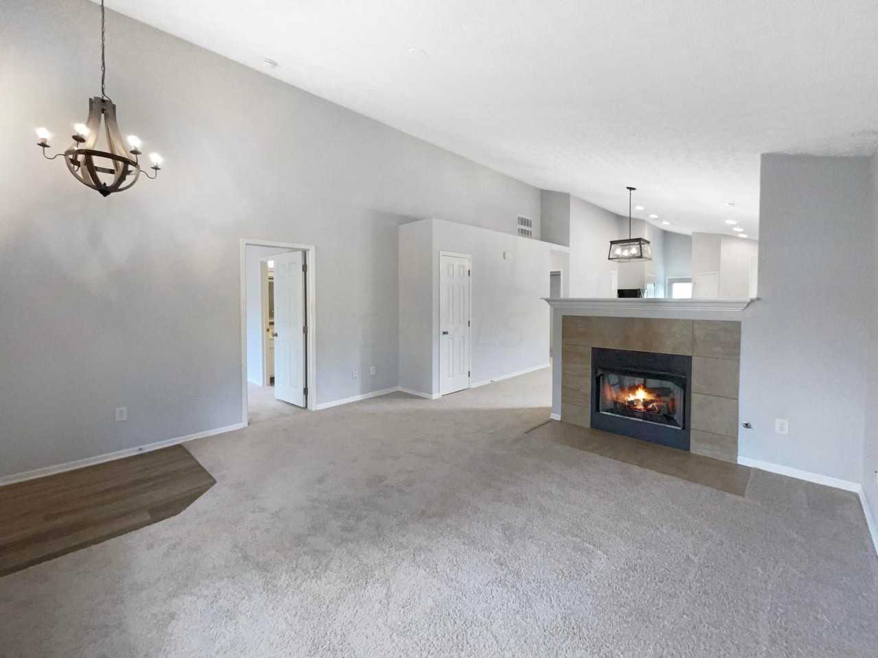 9296 Polaris Green Dr - Photo 3 of 14