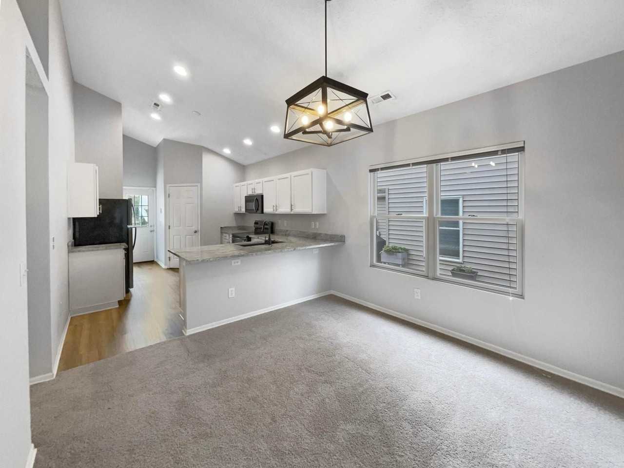 9296 Polaris Green Dr - Photo 6 of 14