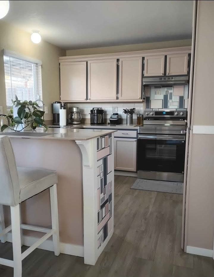 2350 Parliament Dr - Photo 2 of 10