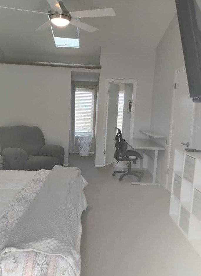 2350 Parliament Dr - Photo 7 of 10