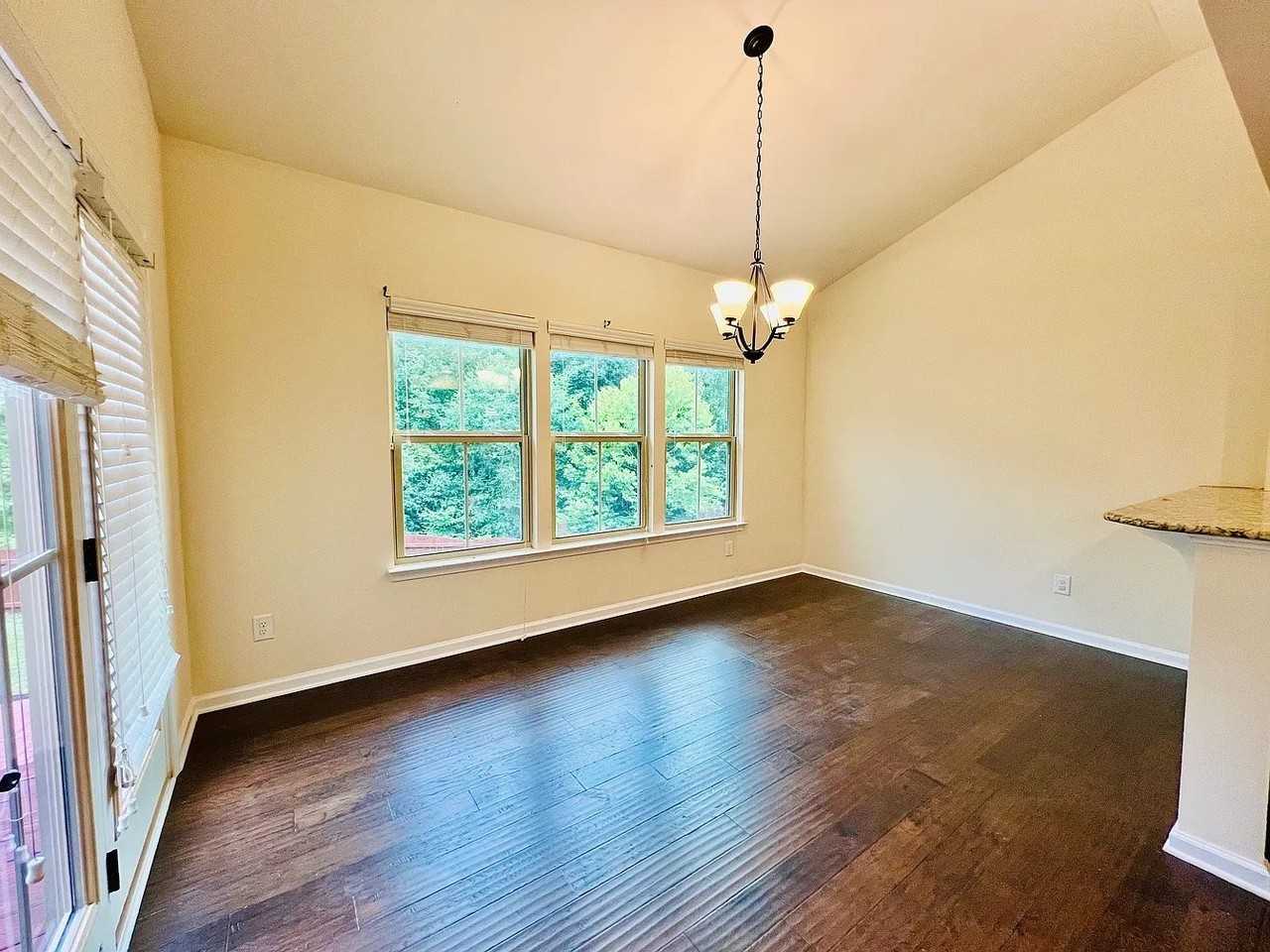 234 Aershire Ct - Photo 2 of 8