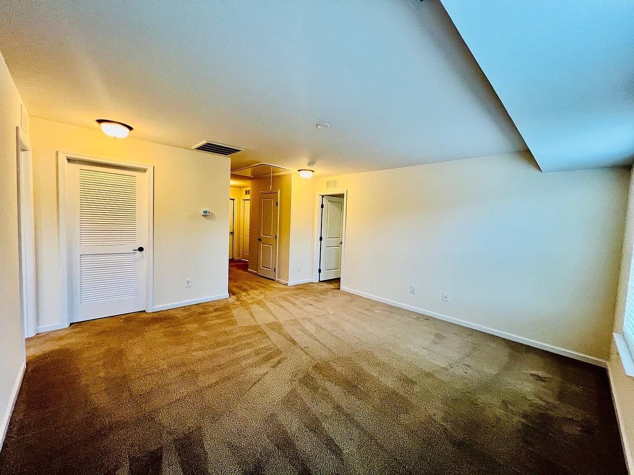 234 Aershire Ct - Photo 5 of 8