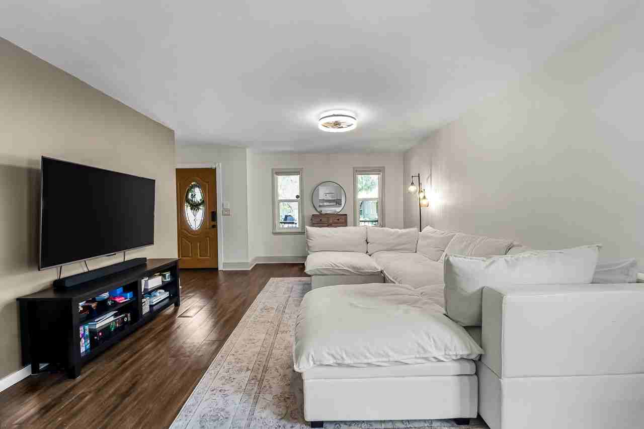 308 E Ross Ave - Photo 3 of 20