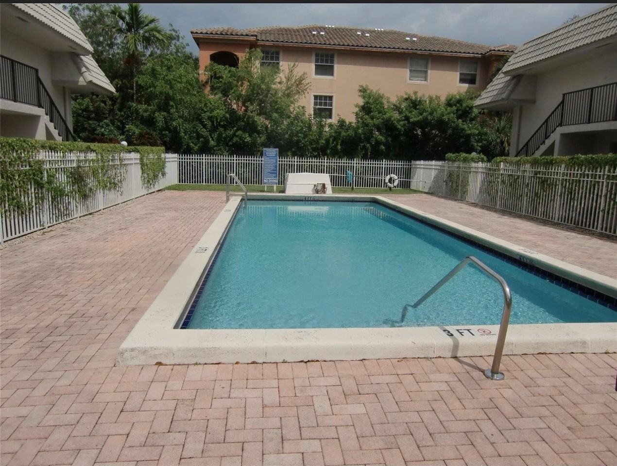 3261 Nw 102nd Ter - Photo 4 of 5