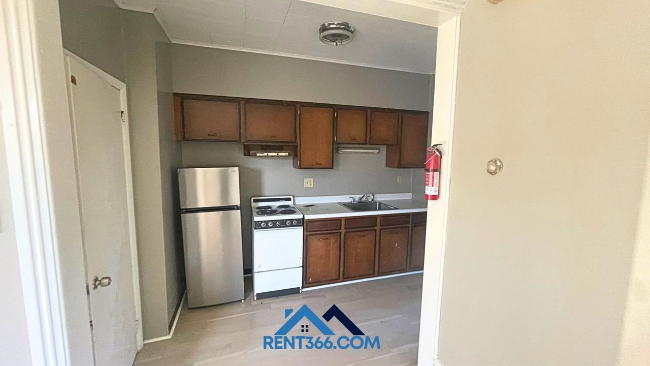 101 N George St Pottsville Pa - Photo 2 of 14