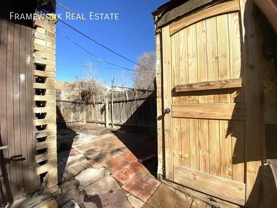 1358 Zephyr St #1358 - Photo 2 of 10