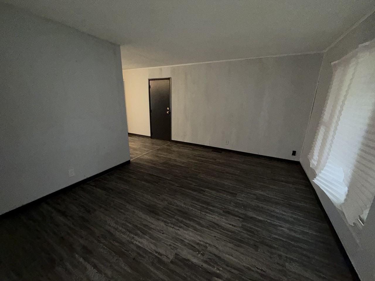 1102 Harmon St - Photo 6 of 13