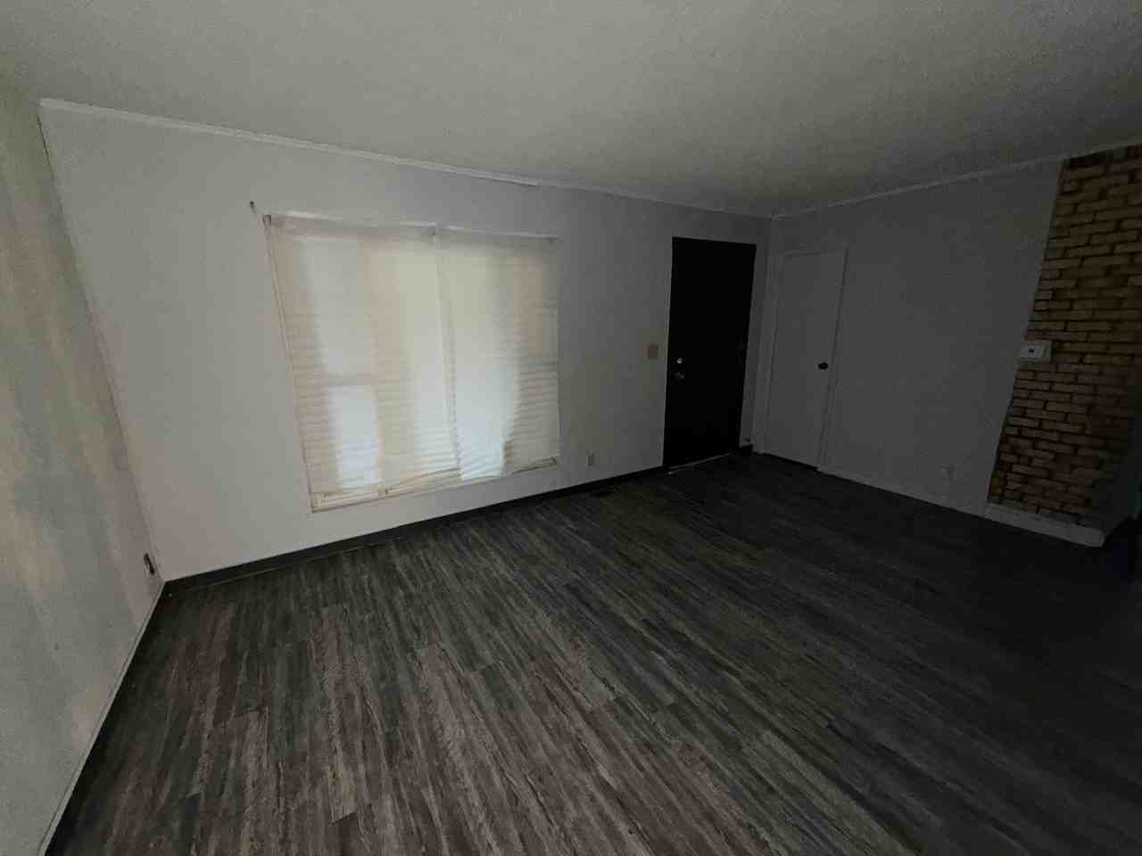 1102 Harmon St - Photo 7 of 13