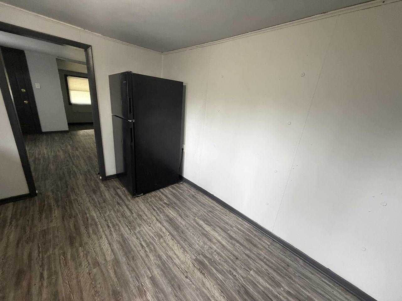 609 Martin St - Photo 3 of 13