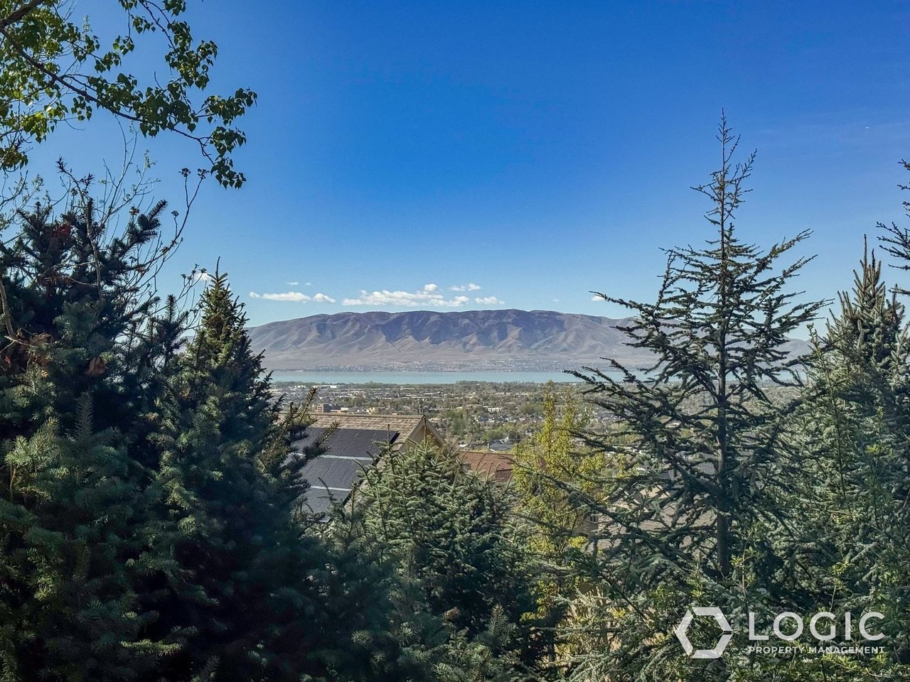 9223 Silver Lake Dr - Photo 7 of 35