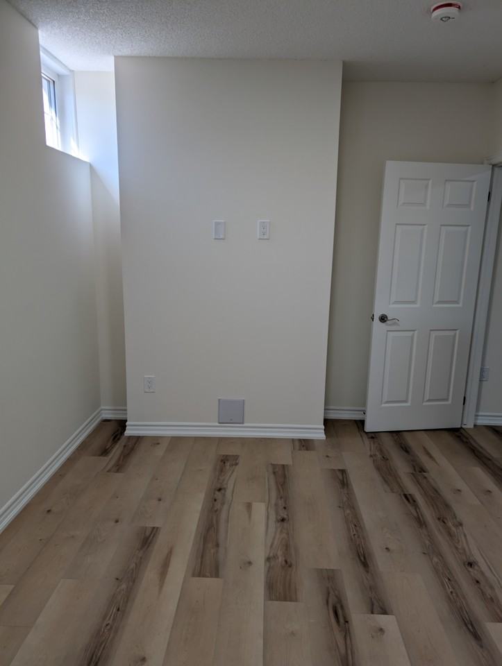 44 Royal West Drive - Photo 7 of 20